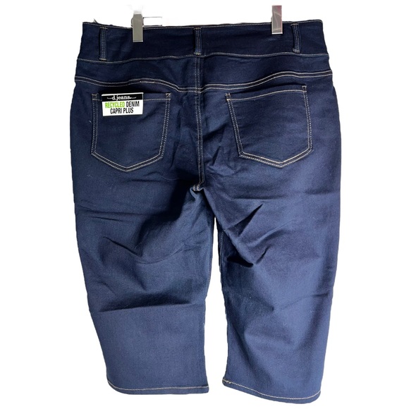 NEW D. Jeans Women’s Dark Denim Capris Plus Size 20W - Picture 6 of 6